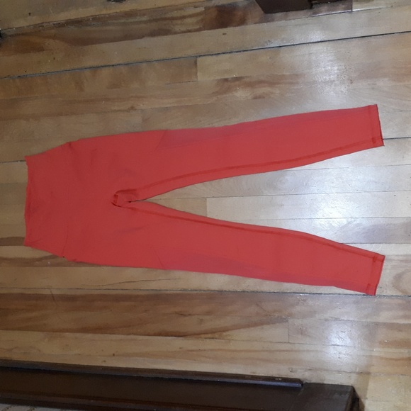 Lululemon • Mastered Motion Full Length Everlux Thermal Red Leggings • Size 4 - Picture 7 of 7